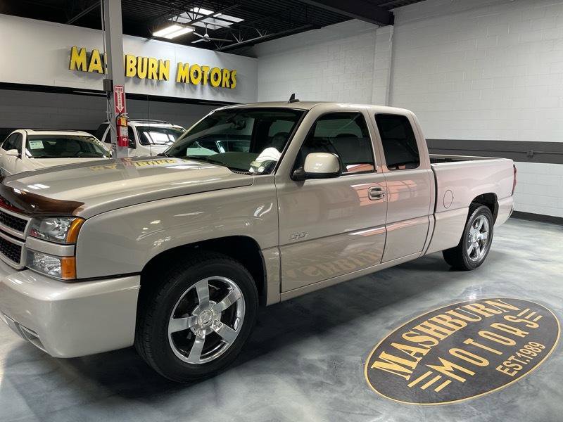 Used 2006 Chevrolet Silverado 1500 SS RWD image 2