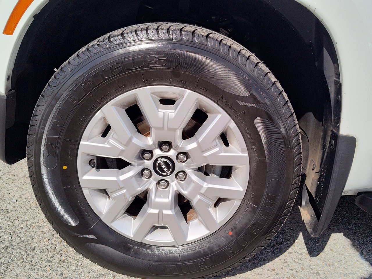 Used 2022 Nissan Frontier SV image 12