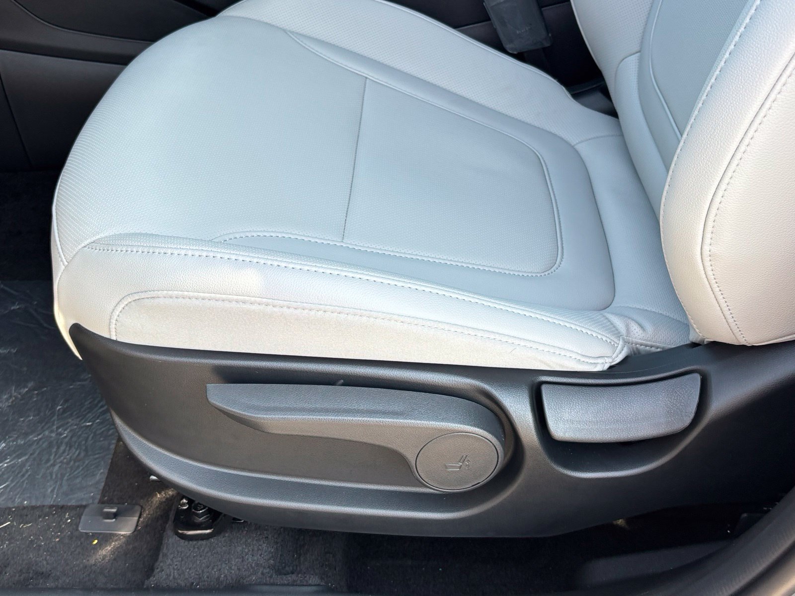 New 2027 Hyundai Santa Cruz SE AWD/4WD image 15