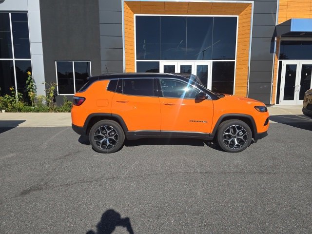 New 2026 Jeep Compass Limited image 7