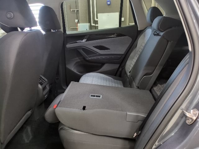 Used 2025 Volkswagen Tiguan S AWD/4WD image 16