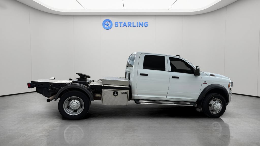 Used 2024 RAM 5500 Tradesman w/ Chrome Appearance Group AWD/4WD image 10