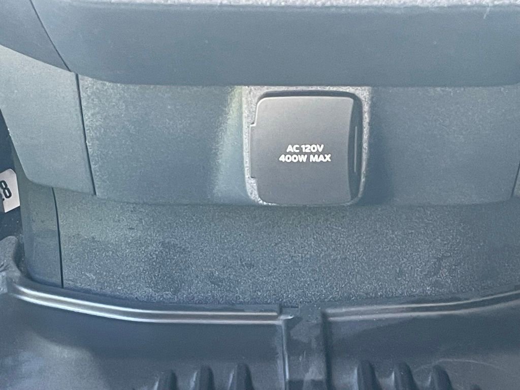 Used 2025 Ford Expedition Platinum w/ Platinum Ultimate Package AWD/4WD image 35