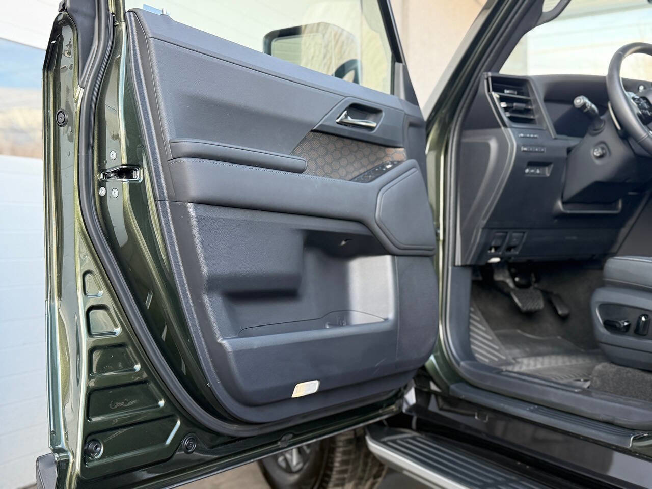 Used 2024 Lexus GX 550 w/ Accessory Package (Z1) image 3