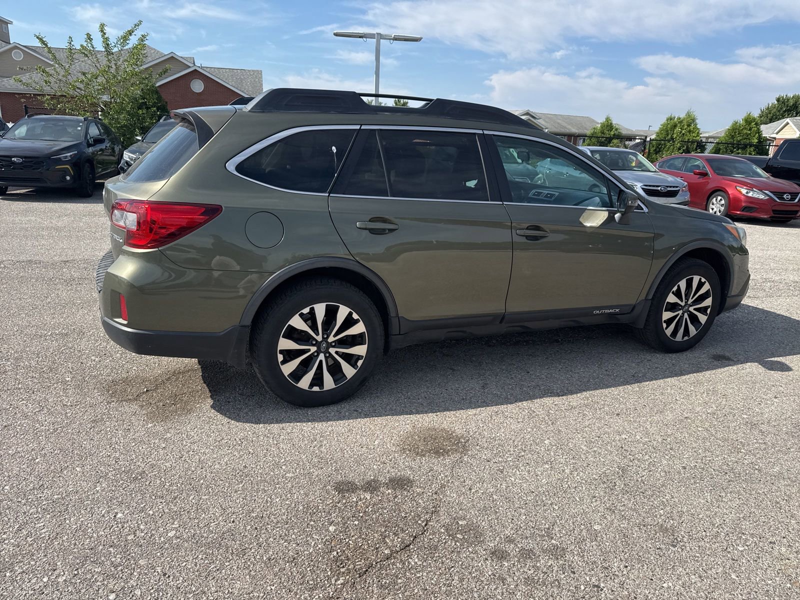 Used 2015 Subaru Outback 2.5i Limited w/ Protection Package #2 AWD/4WD image 10