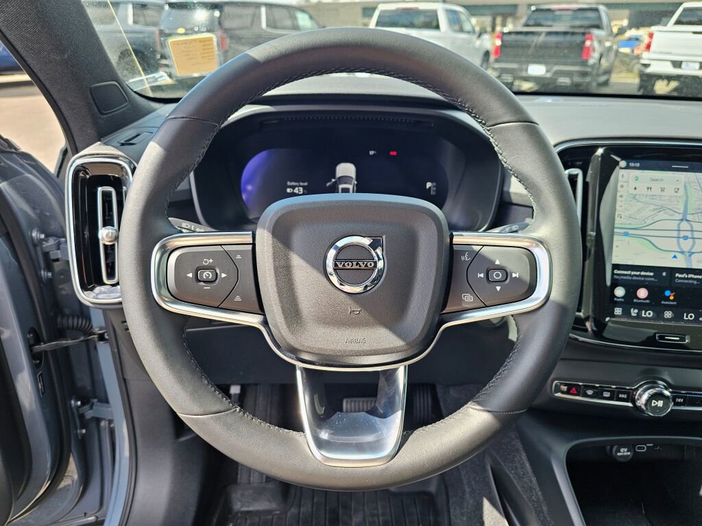 Used 2023 Volvo XC40 Recharge Ultimate image 12