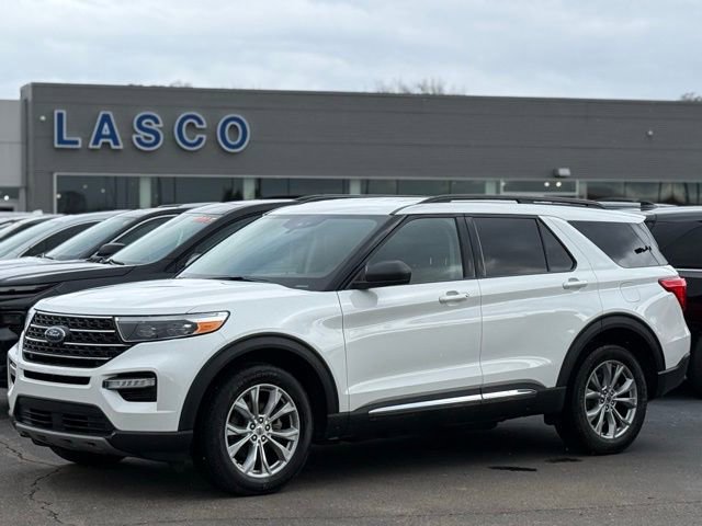 Used 2023 Ford Explorer XLT w/ Equipment Group 202A image 1