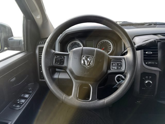 Used 2019 RAM 1500 Express w/ Wheel & Sound Group AWD/4WD image 14