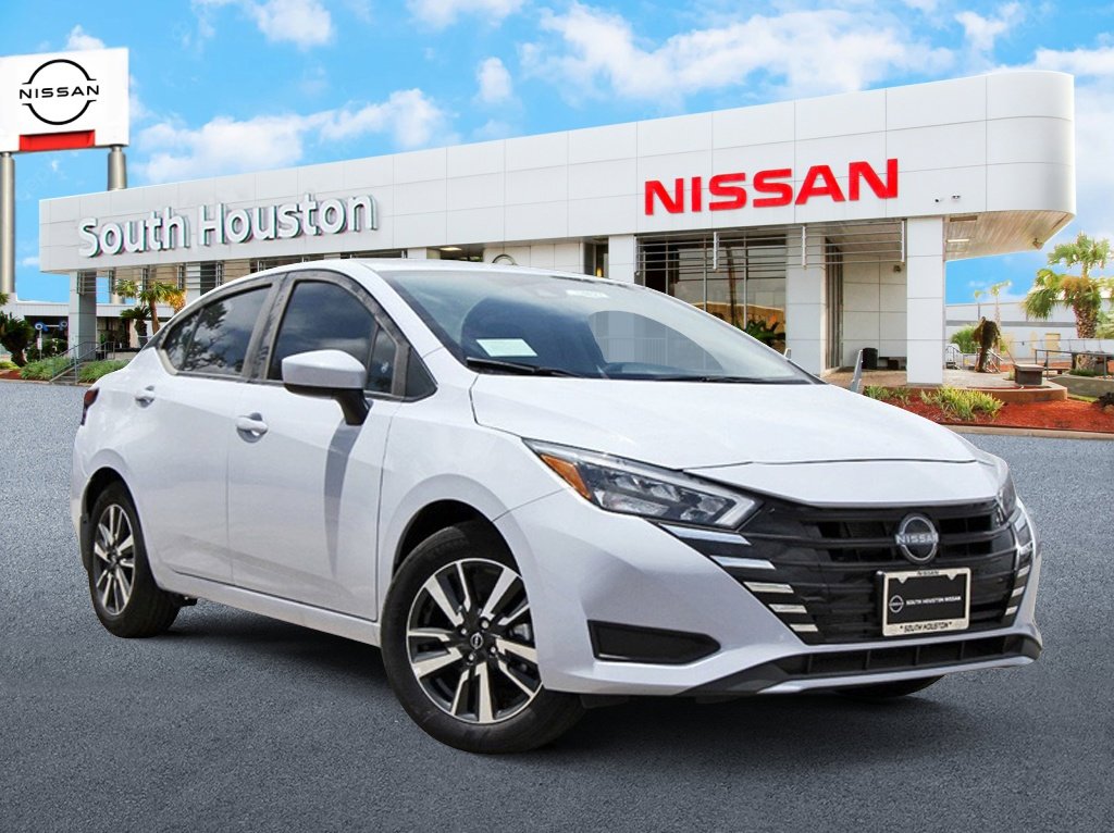 New 2025 Nissan Versa SV w/ Trunk Package