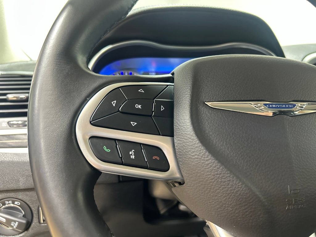 Certified 2018 Chrysler 300 Touring L AWD/4WD image 17