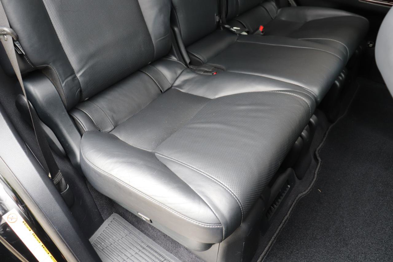 Used 2015 Lexus LX 570 4WD image 33