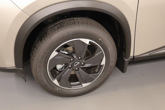 New 2026 Nissan Rogue SV w/ SV Premium Package image 5