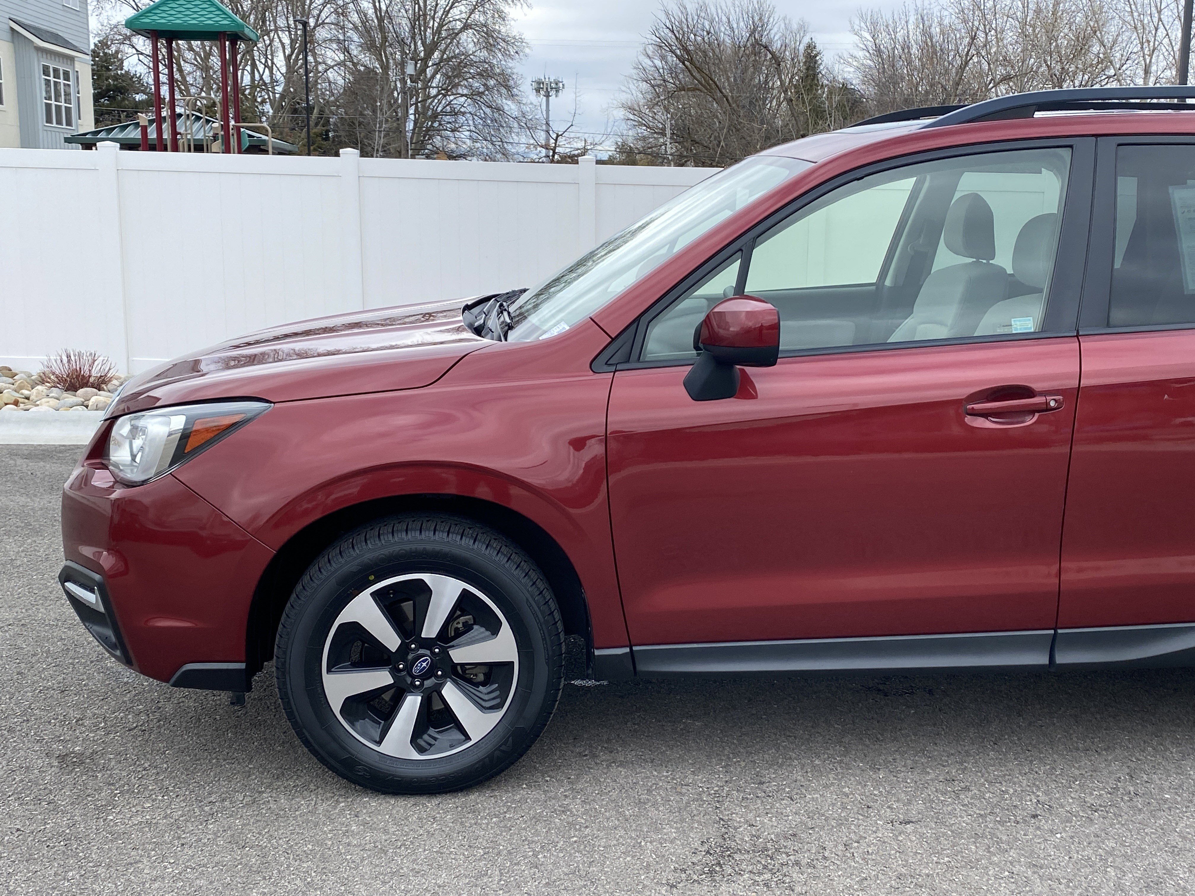 Used 2018 Subaru Forester 2.5i Premium w/ Popular Package #2A image 2
