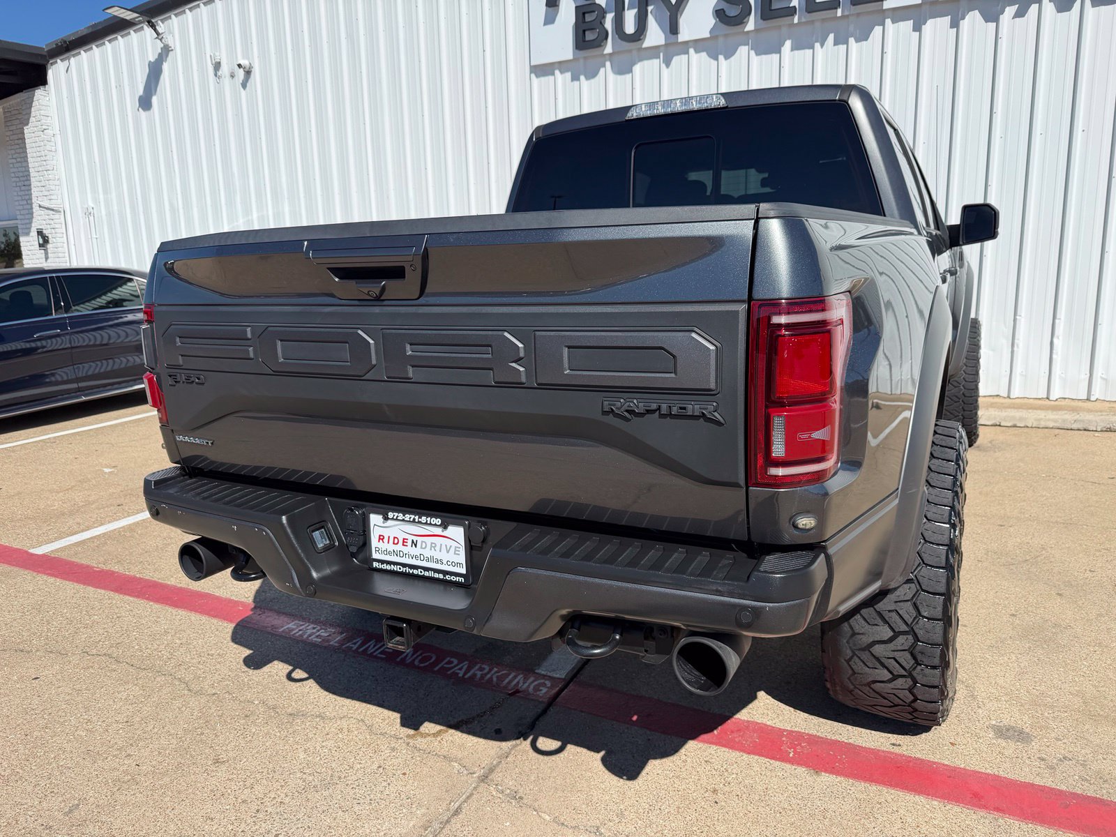 Used 2020 Ford F150 Raptor w/ Equipment Group 802A Luxury AWD/4WD image 5