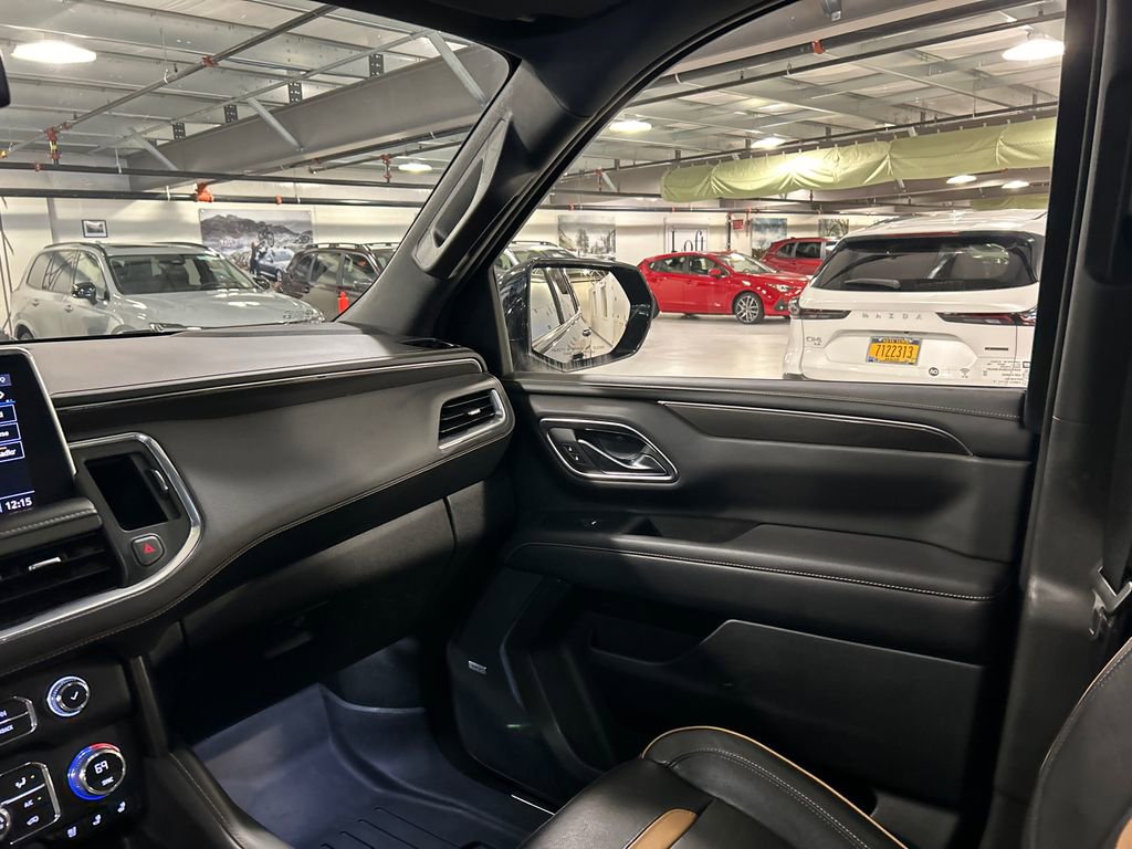 Used 2021 GMC Yukon AT4 w/ Technology Package image 27