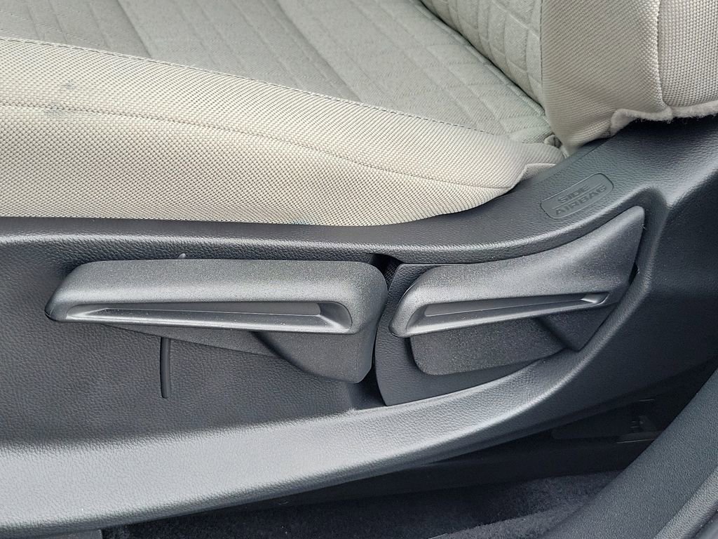 Certified 2026 Honda HR-V LX image 22
