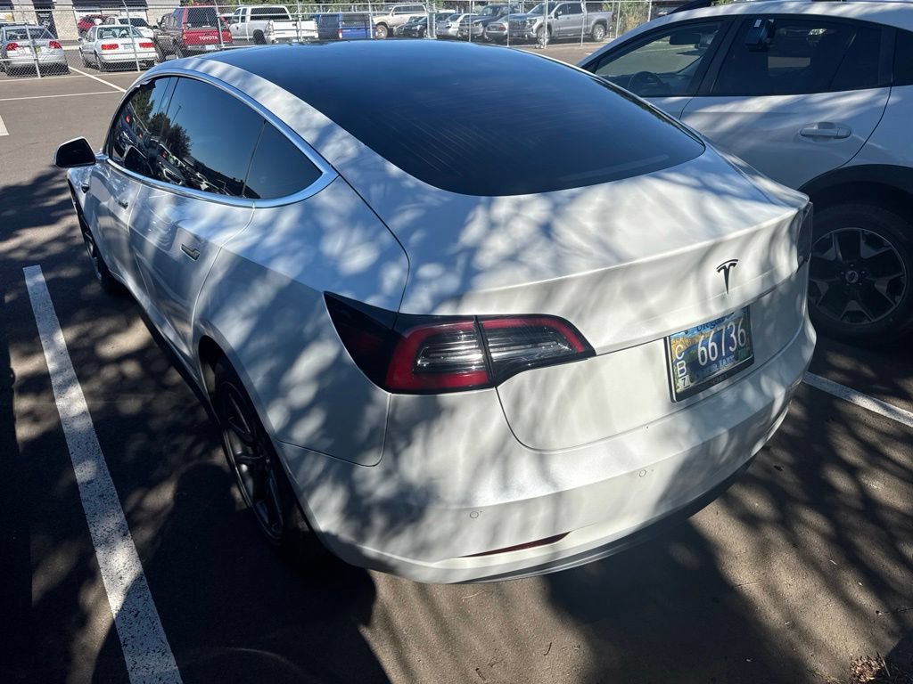 Used 2019 Tesla Model 3 RWD image 2