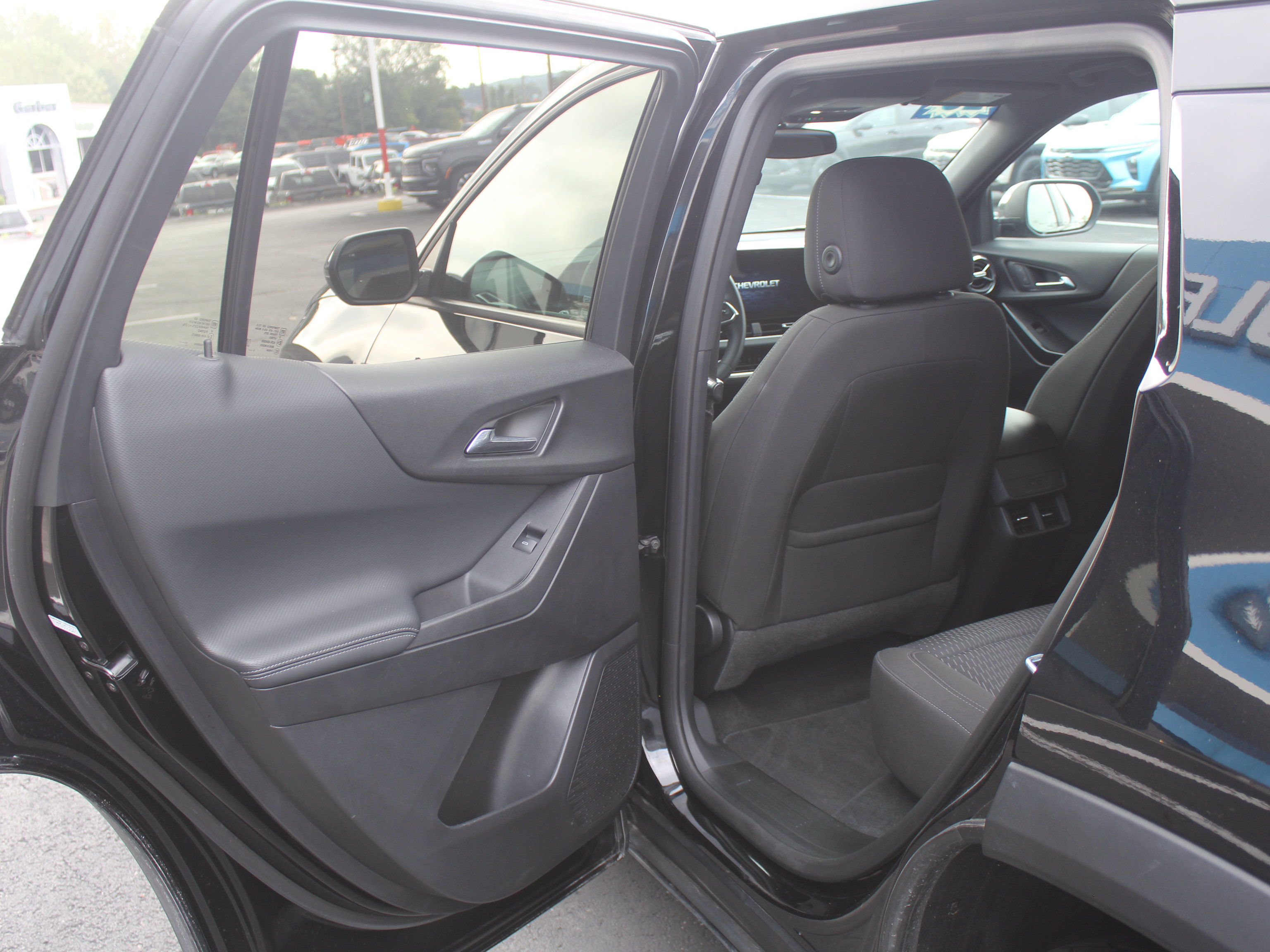 Used 2026 Chevrolet Equinox LT FWD image 21