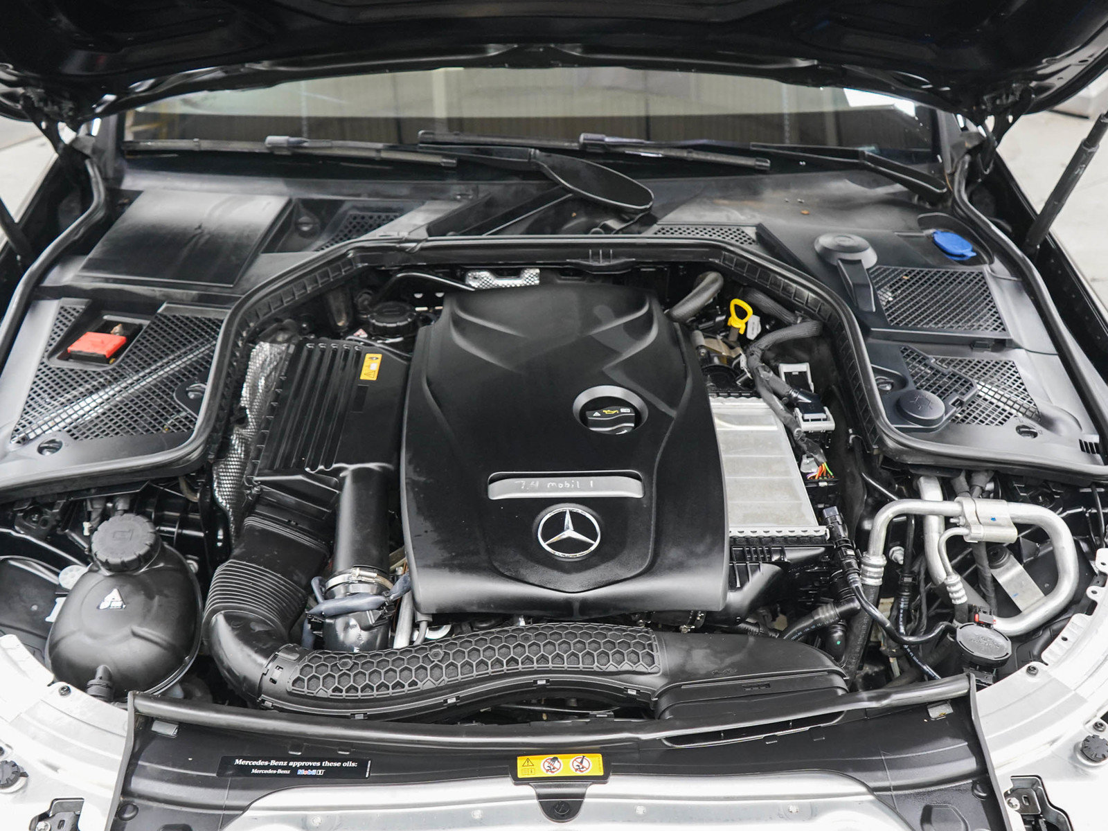 Used 2015 Mercedes-Benz C 300 4MATIC Sedan image 30