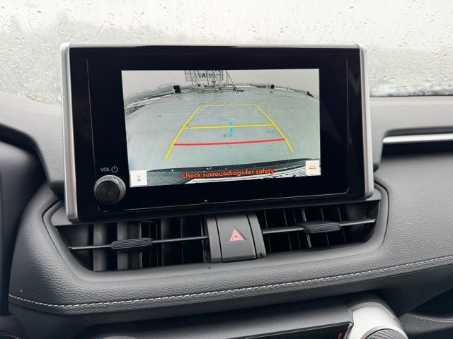 Used 2025 Toyota RAV4 XLE AWD/4WD image 21