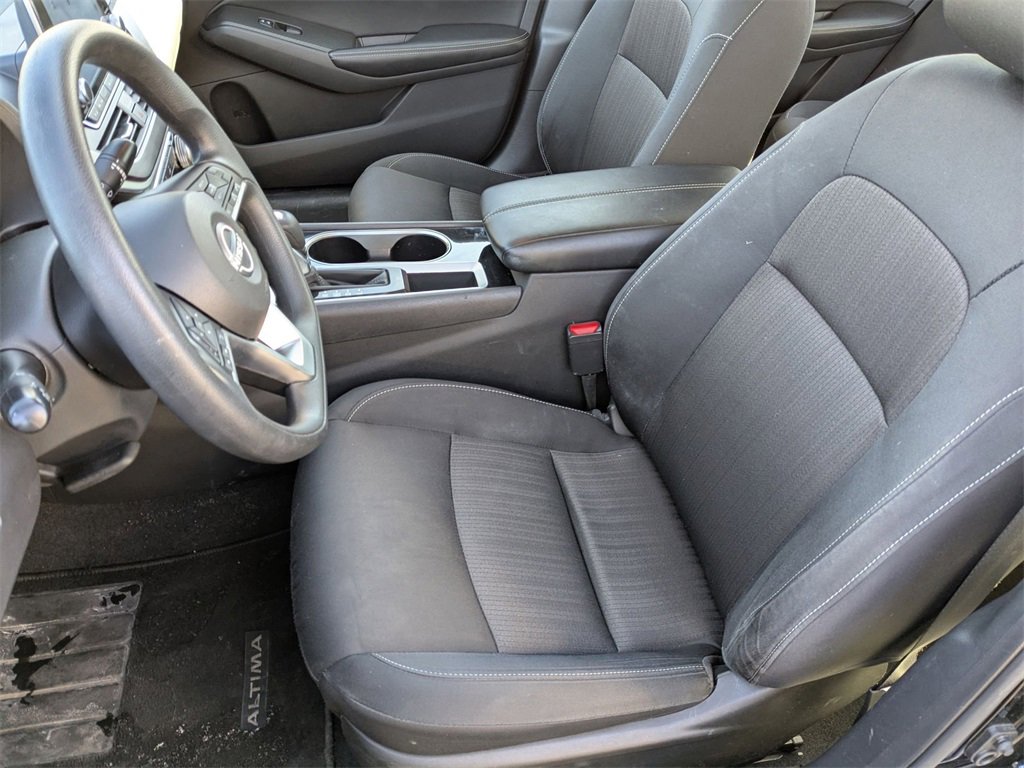 Used 2024 Nissan Altima 2.5 SV image 18