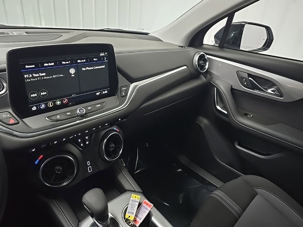 Used 2025 Chevrolet Blazer LT w/ Midnight/Sport Edition image 25