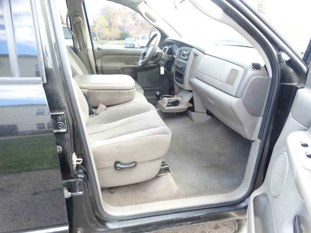 Used 2004 Dodge Ram 1500 Truck SLT w/ Quad Cab Value Group image 11