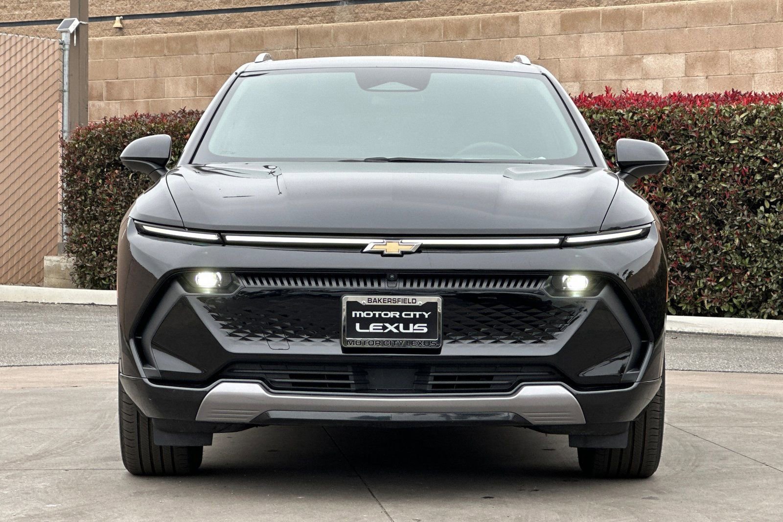 Used 2024 Chevrolet Equinox EV LT image 9