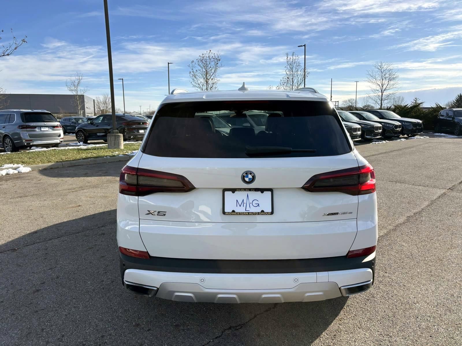 Used 2023 BMW X5 xDrive45e w/ Parking Assistance Package image 6