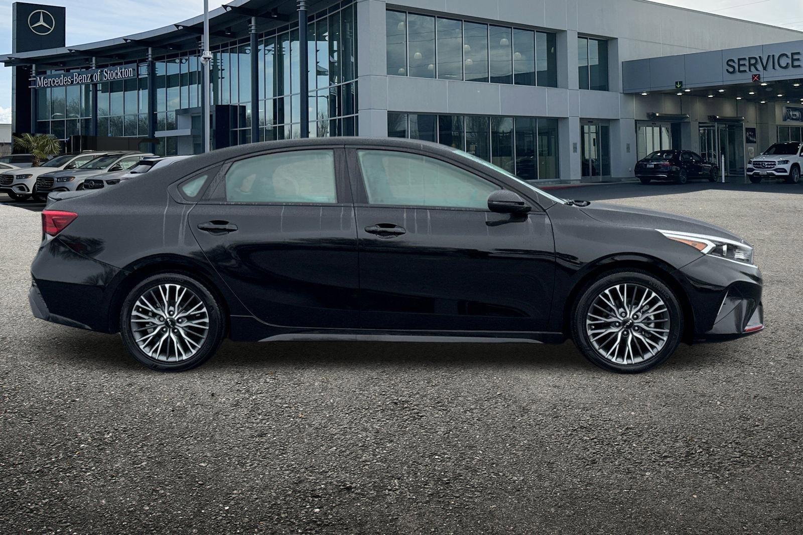 Used 2023 Kia Forte GT-Line image 3