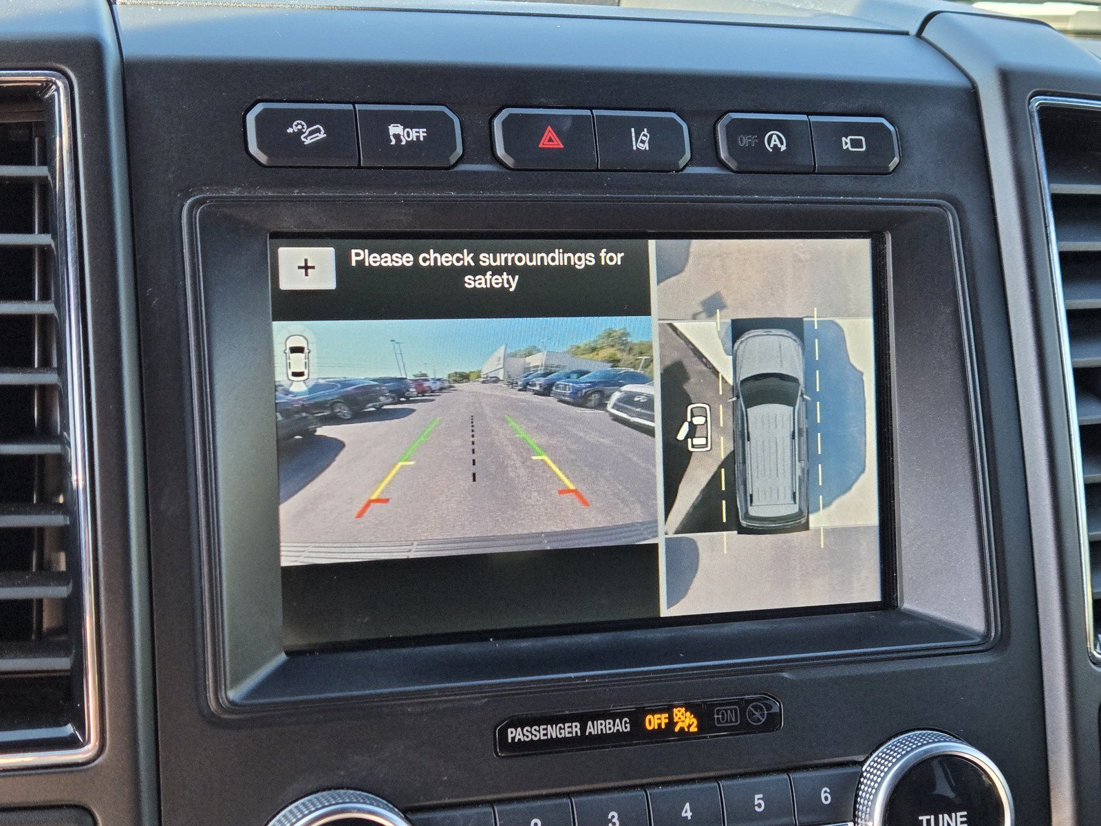 Used 2019 Ford Expedition Limited w/ Equipment Group 303A AWD/4WD image 23