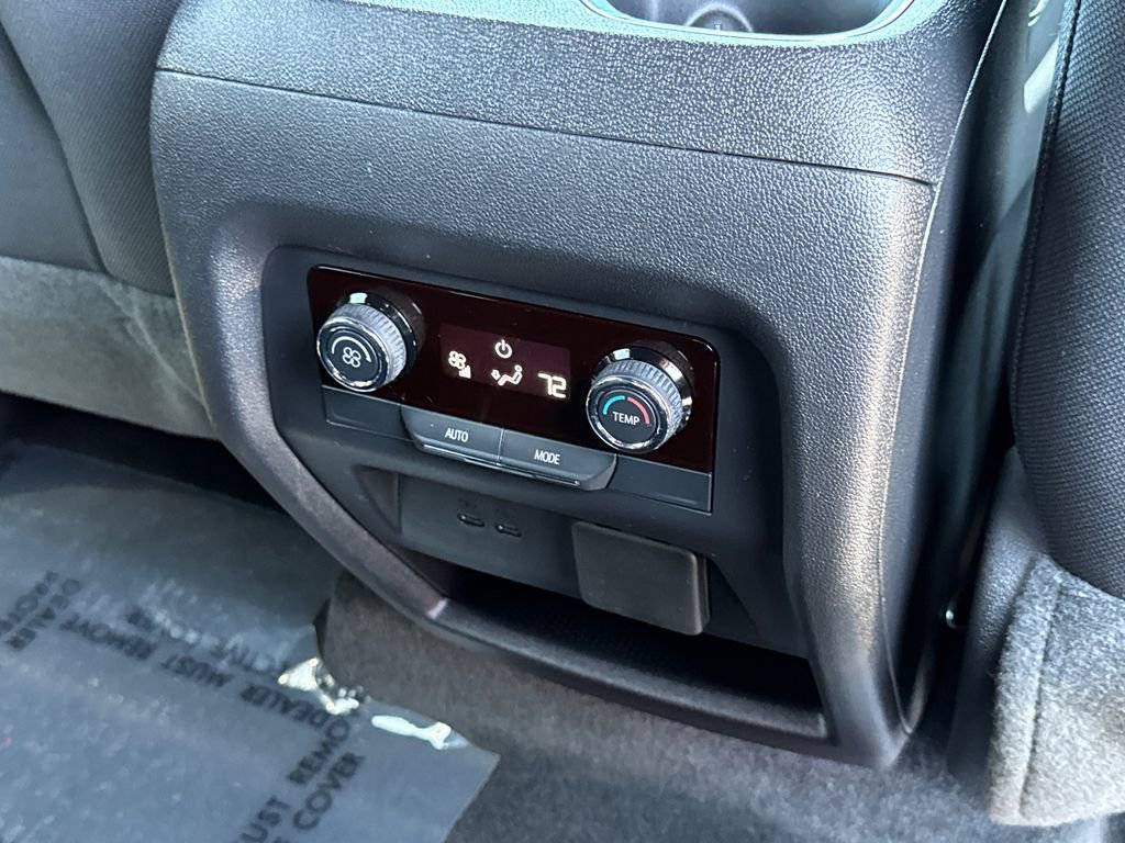 Used 2025 Chevrolet Traverse LT w/ Enhanced Driving Package FWD image 20