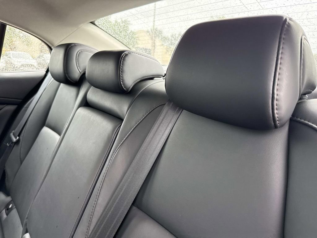 Used 2024 MAZDA MAZDA3 s image 13