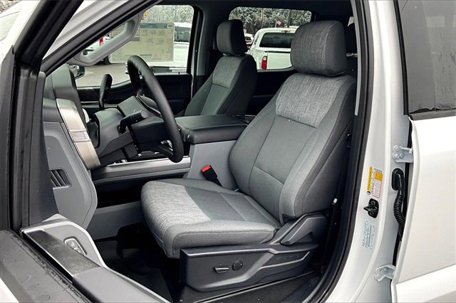 New 2025 Ford F250 XLT w/ Black Appearance Package image 9