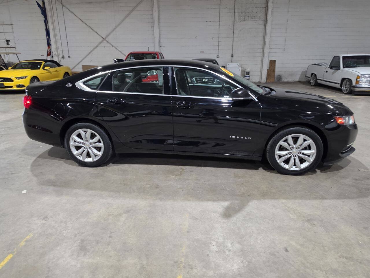 Used 2019 Chevrolet Impala LT FWD image 14