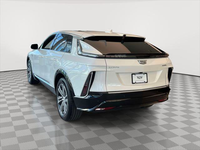 Used 2025 Cadillac Lyriq Luxury AWD/4WD image 4