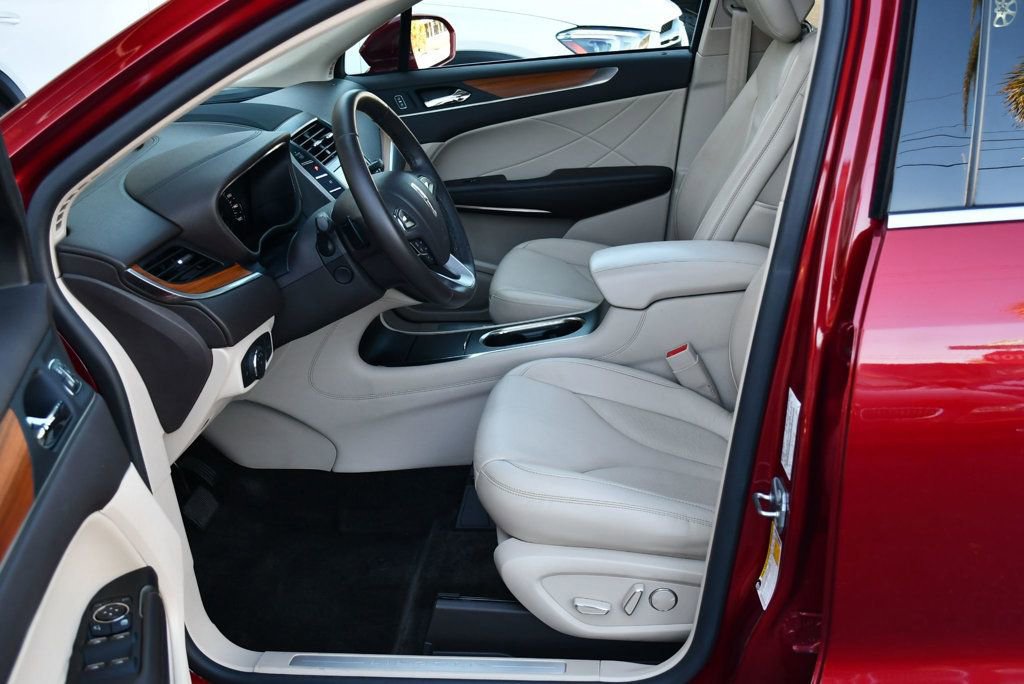 Used 2017 Lincoln MKC Select w/ Select Plus Package image 44