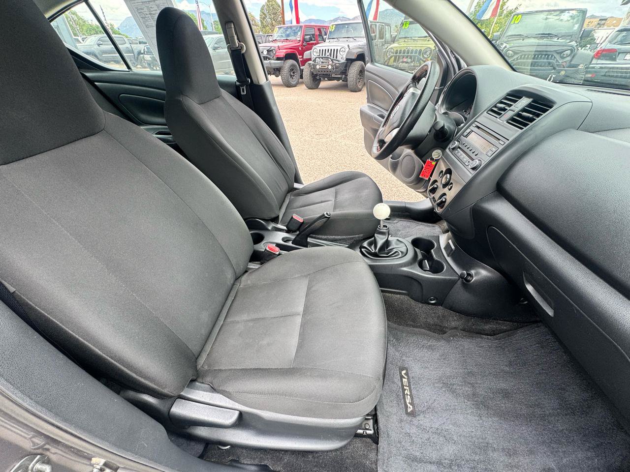 Used 2017 Nissan Versa S FWD image 18