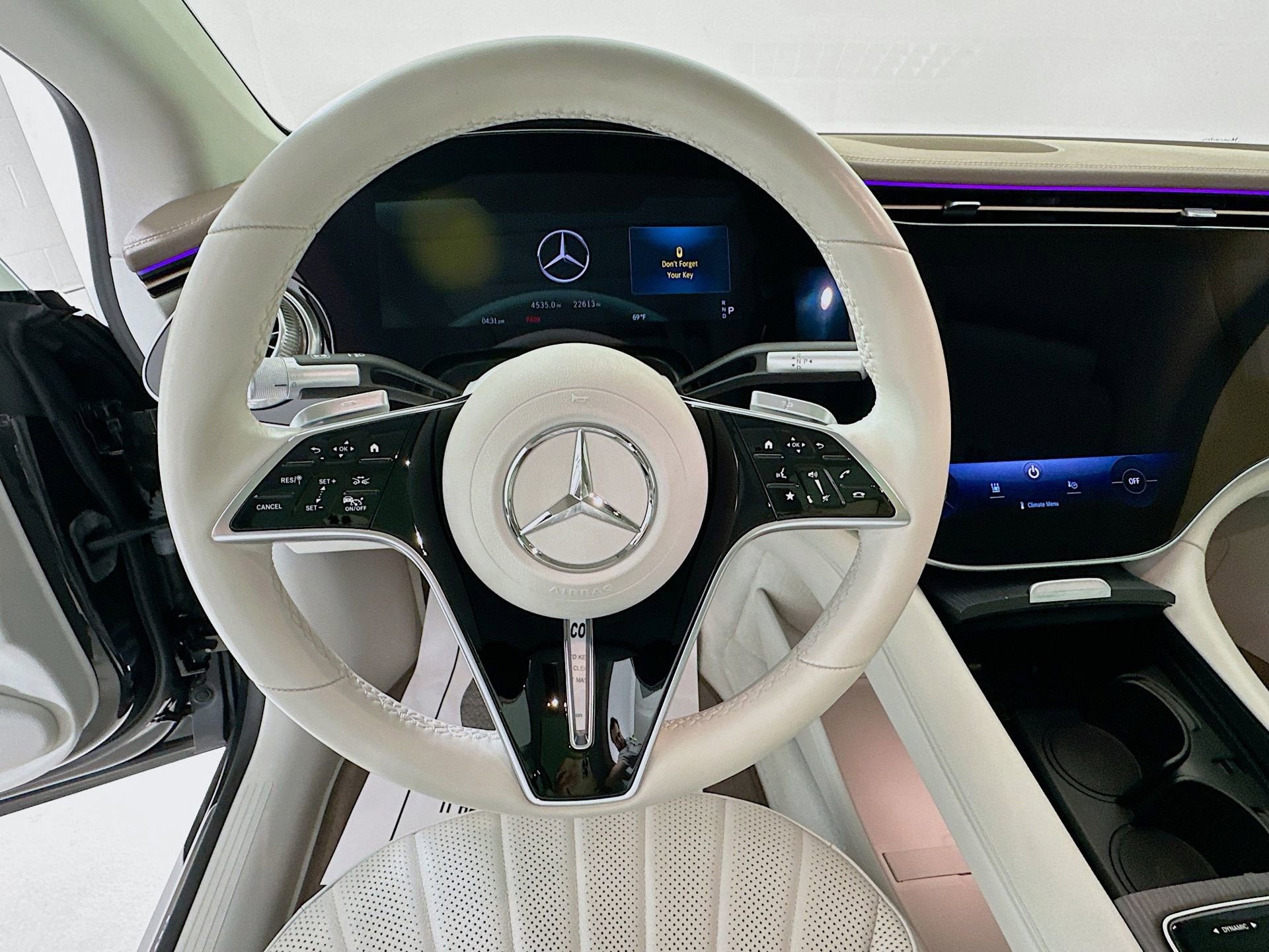 Certified 2022 Mercedes-Benz EQS 580 4MATIC Sedan image 12