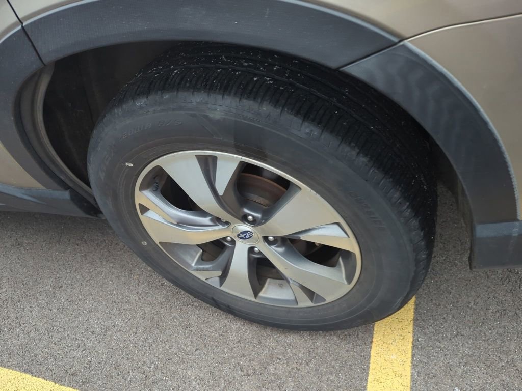 Used 2019 Subaru Ascent Premium image 5