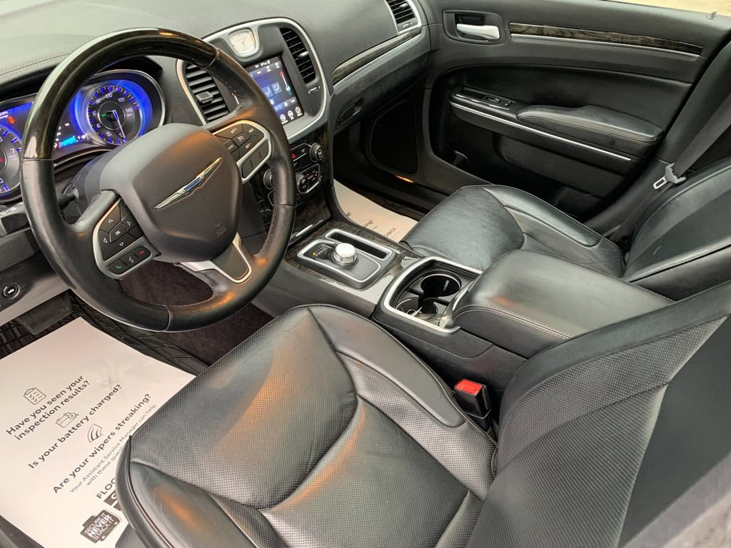 Used 2017 Chrysler 300 C AWD/4WD image 11