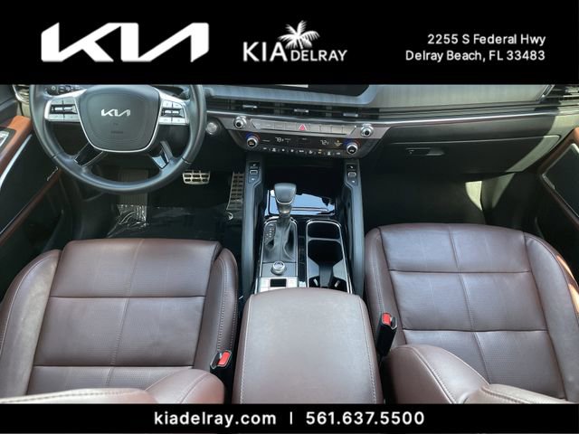 Used 2024 Kia Telluride SX w/ Towing Package FWD image 11