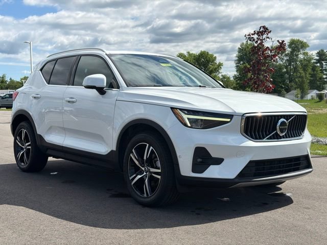 Used 2023 Volvo XC40 B5 Plus