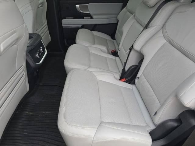 Certified 2025 Ford Expedition Platinum w/ Driver's Package AWD/4WD image 10