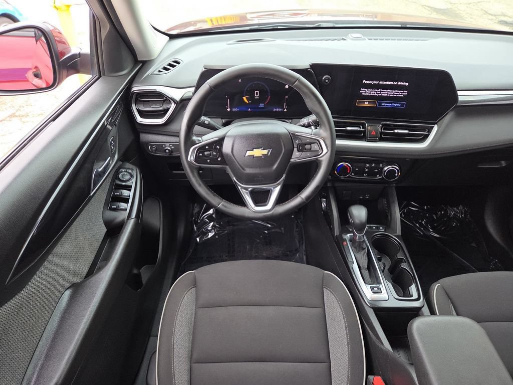 Used 2024 Chevrolet TrailBlazer LT w/ LT Cold Weather Package FWD image 21