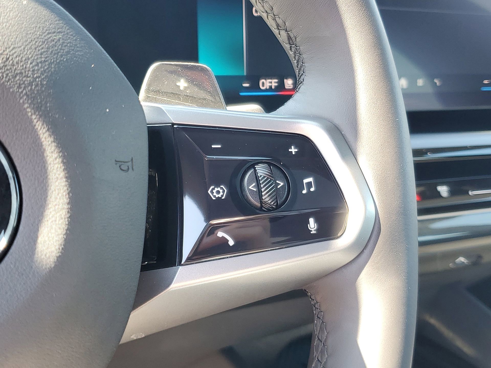 Used 2025 BMW 530i image 24