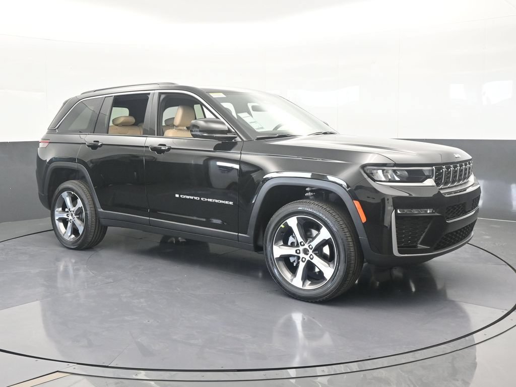 Used 2026 Jeep Grand Cherokee Limited RWD image 8