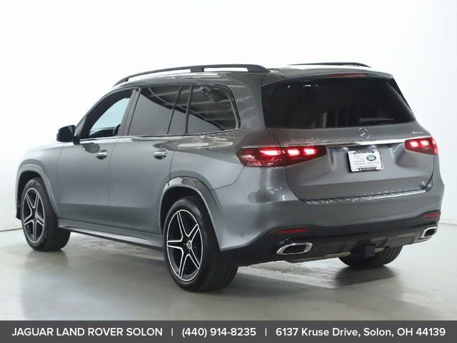 Used 2025 Mercedes-Benz GLS 450 4MATIC image 5