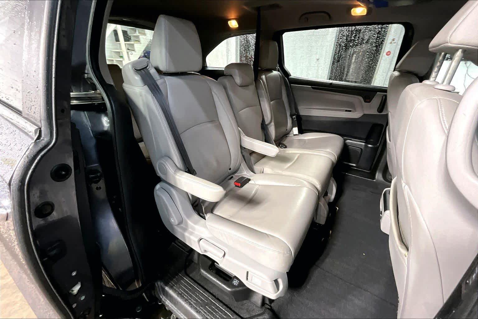 Used 2018 Honda Odyssey EX-L image 19