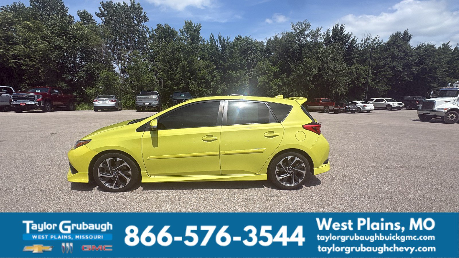 Used 2018 Toyota Corolla iM w/ All-Weather Mat Package FWD image 3